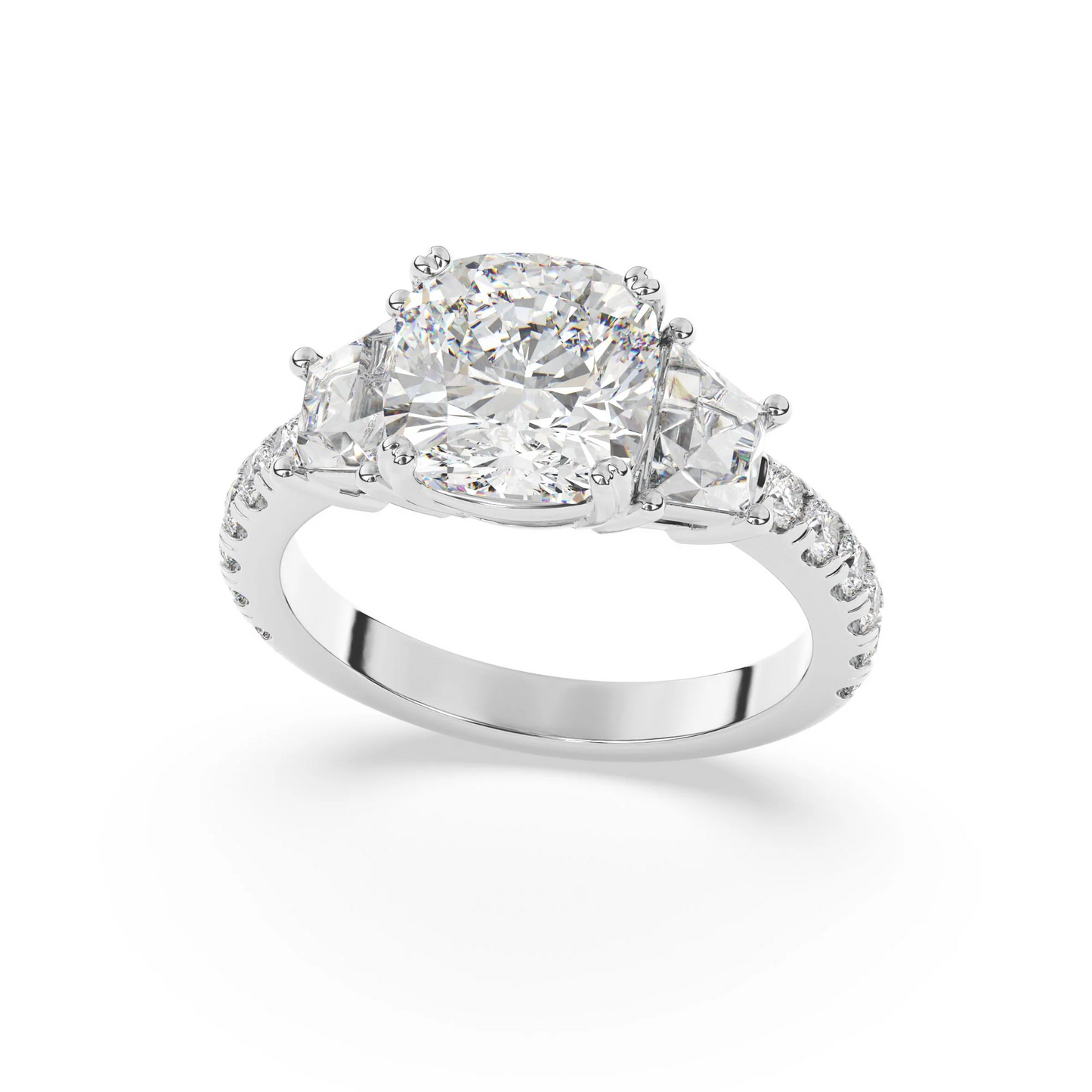 Savi-cushion cut diamondring ring 2CT