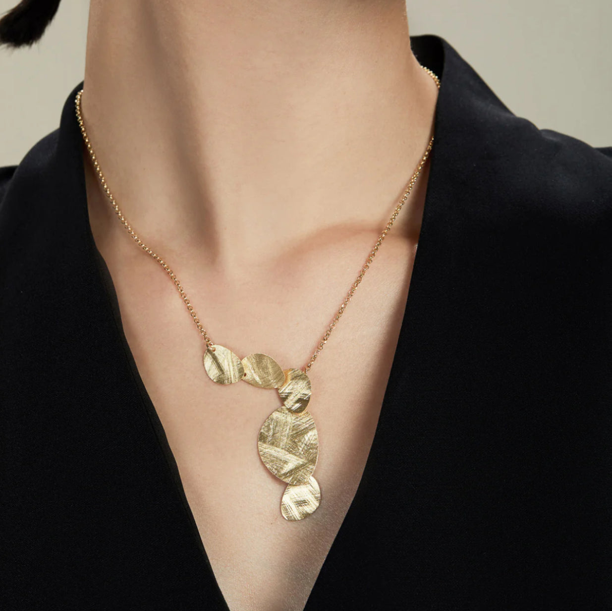 Flow Necklace Gold
