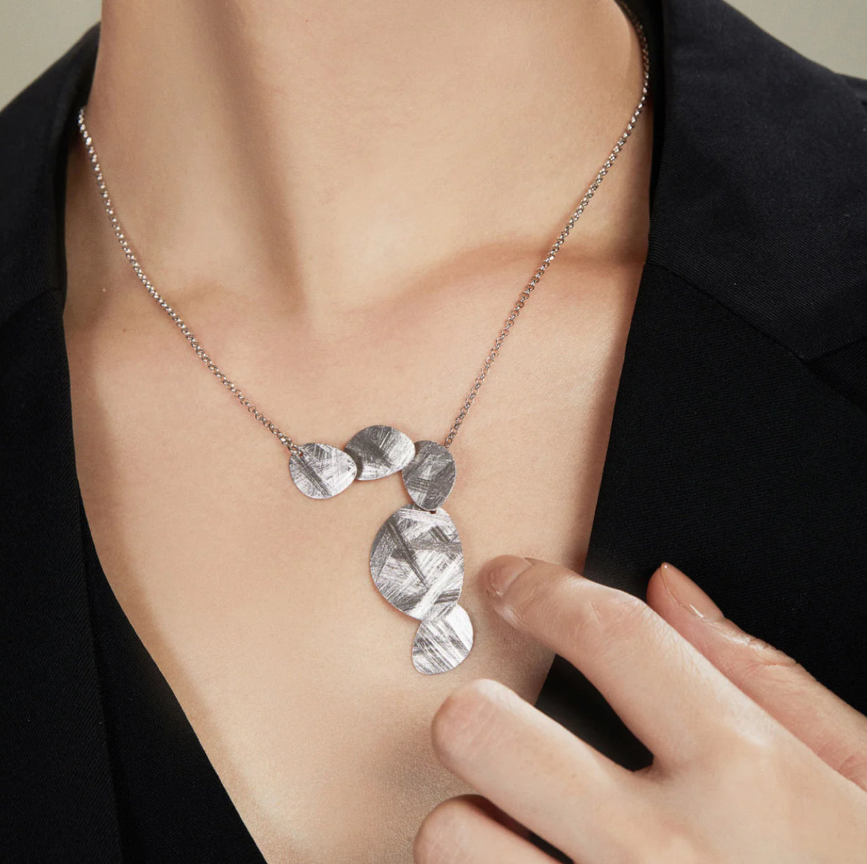 Flow Necklace Silver
