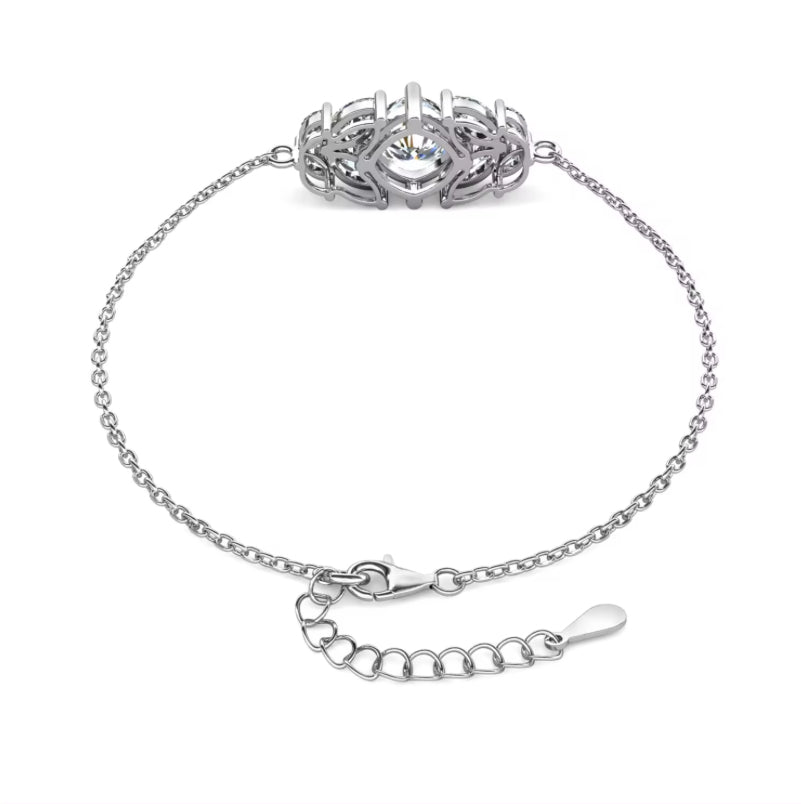 Leaf motif bracelet