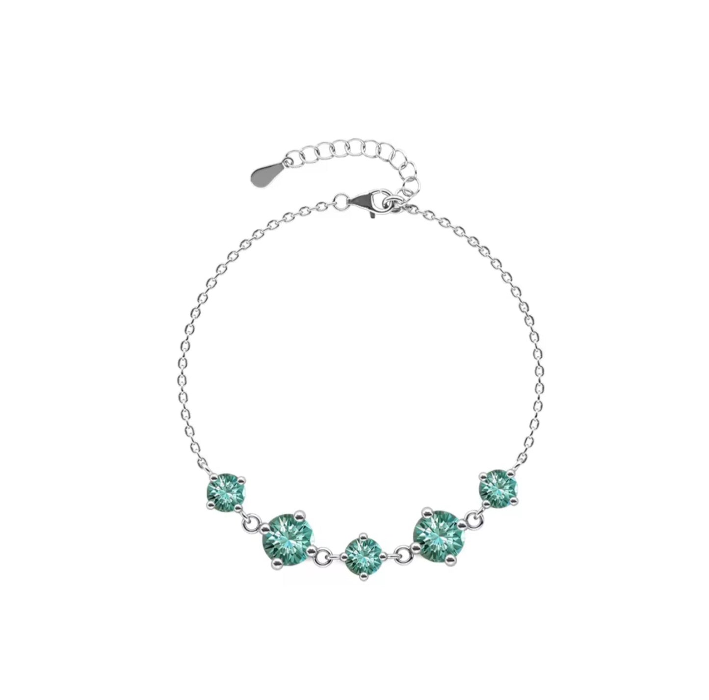 Heart motif bracelet in a variety of colors