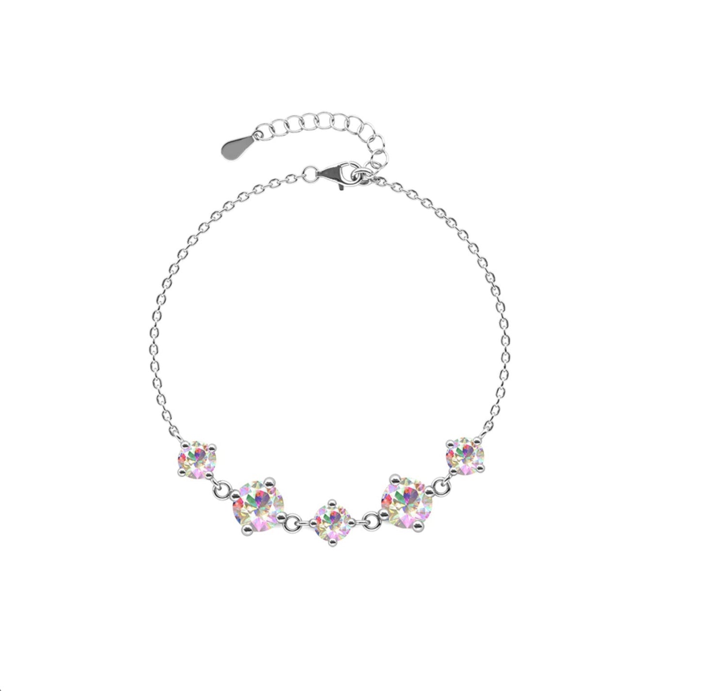 Heart motif bracelet in a variety of colors