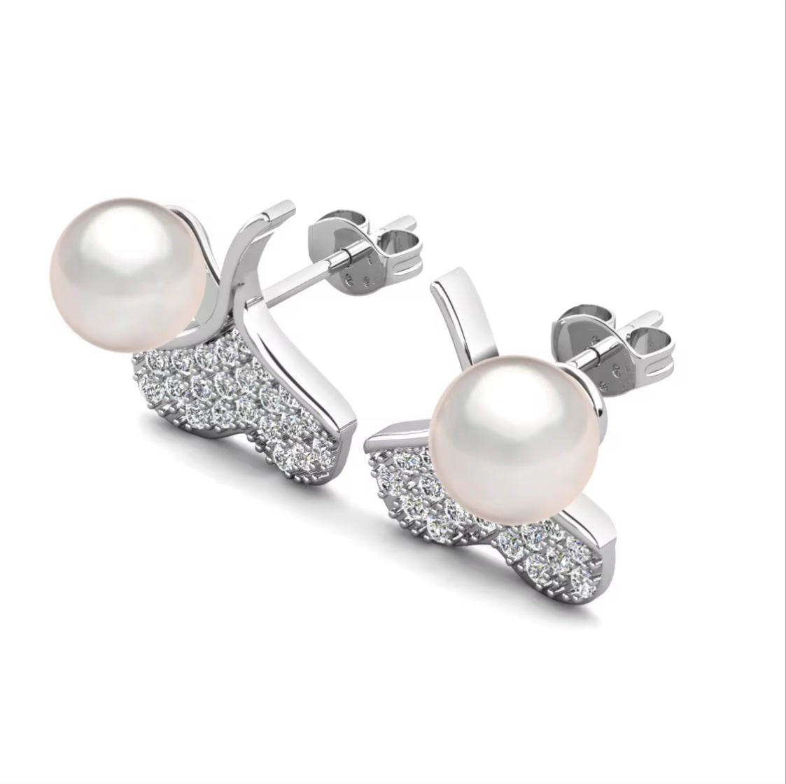 Leaf motif pearl earrings