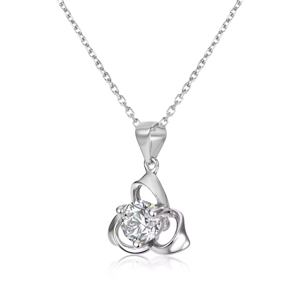 Trefoil motif necklace