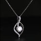 Leaf motif necklace